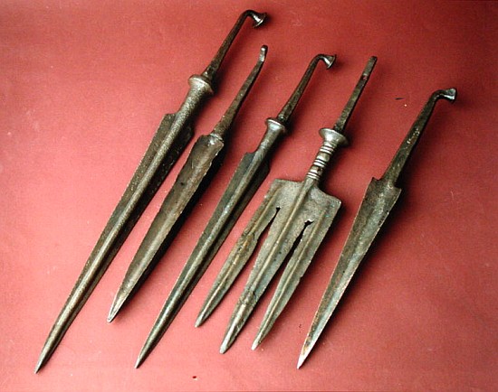 Spearheads, from Belkis (now Zeugma), Turkey (bronze) a Bronze Age