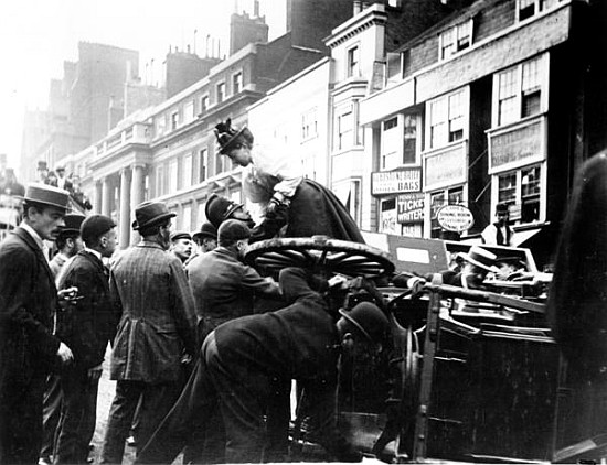 A Street Accident a English Photographer