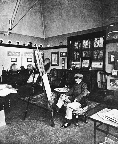 Cecil Aldin in his studio a English Photographer