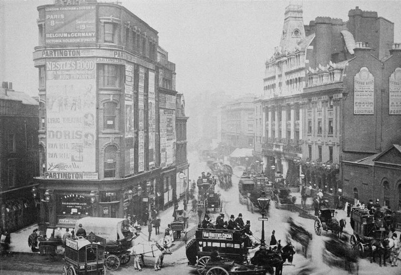 View of Tottenham Court Road, c.1885 (b/w photo)  a English Photographer