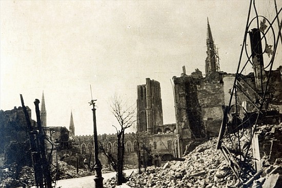 Ypres from Rue de Ville, June 1915 a English Photographer