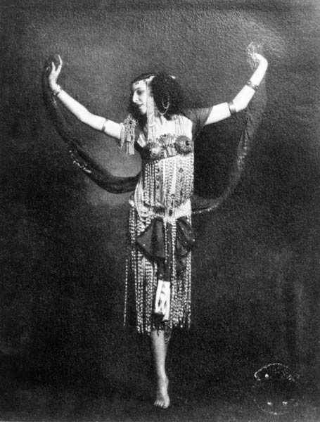 Ida Rubinstein in the role of Salome (b/w photo)  a French Photographer
