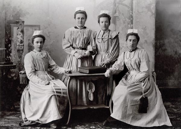 Nurses, c.1890 (b/w photo)  a French Photographer