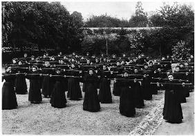 Gymnastics at the Ecole Normale des Instituteurs of Mayenne, c.1900 (b/w photo) 