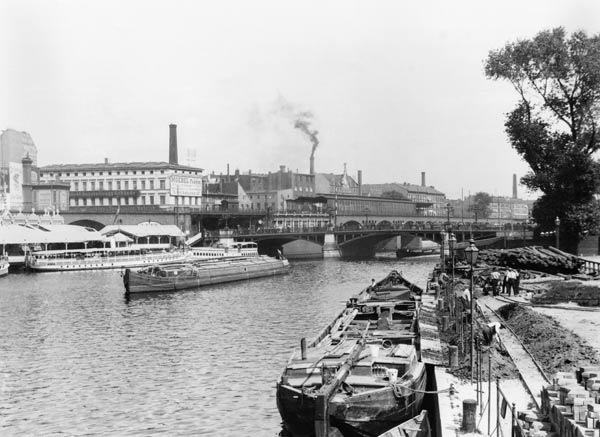 View of the River Spree, Berlin, c.1910 (b/w photo)  a Jousset
