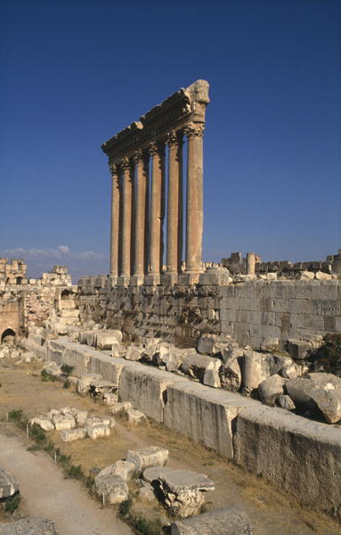 Temple of Jupiter, High Imperial Period (27 BC-395 AD) (photo)  a Roman Imperial Period (27 BC-476 AD)
