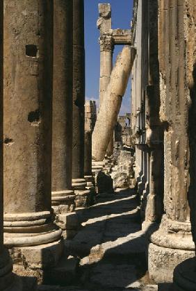 Temple of Bacchus, detail, High Imperial Period (27 BC-395 AD) (photo) 