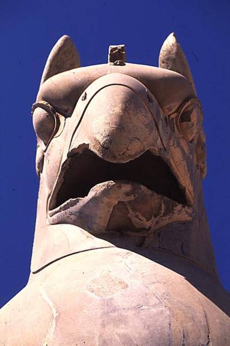 Eagle's head on the Sapahan Spoy (Soldier Road) a Achaemenid