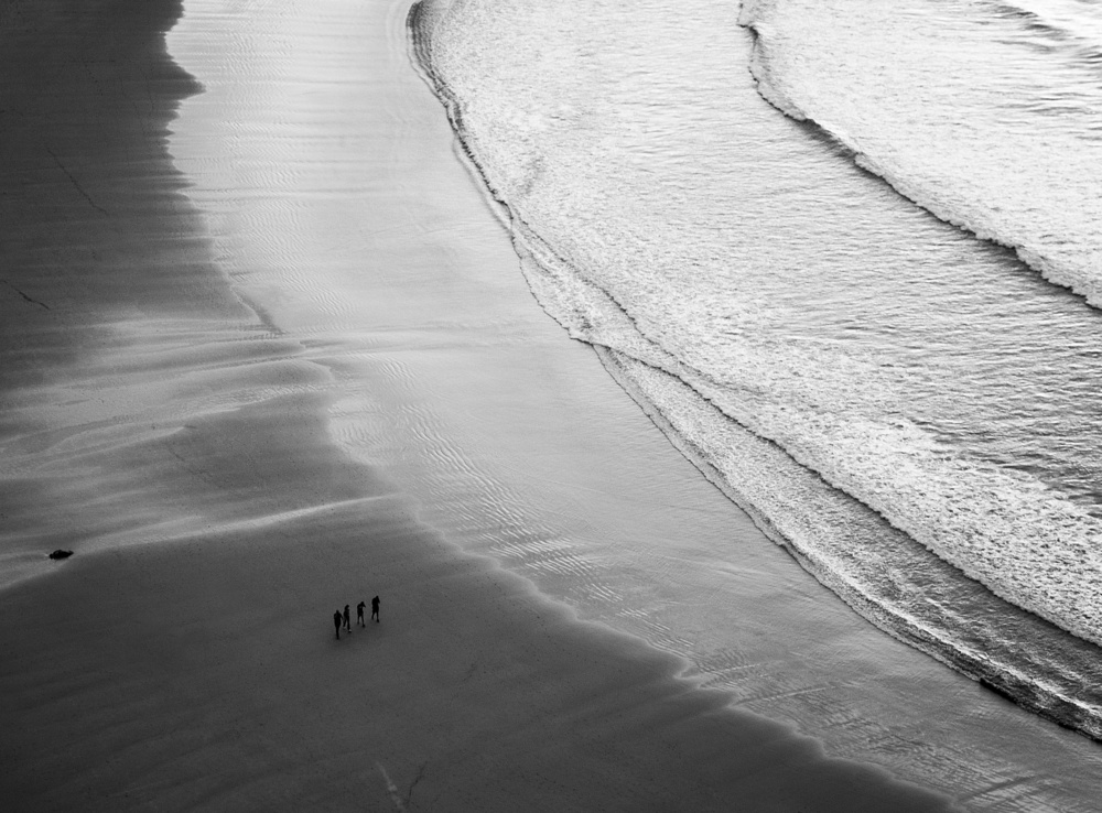 Foursome on the beach a Adolfo Urrutia