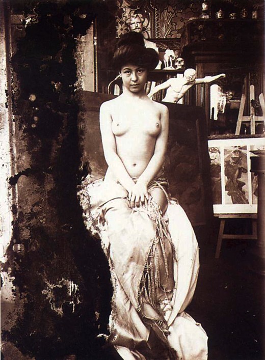 Nude Model in studio a Alphonse Mucha