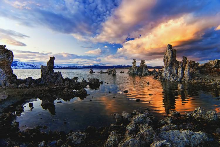 Magical Mono Lake a Andrew J. Lee