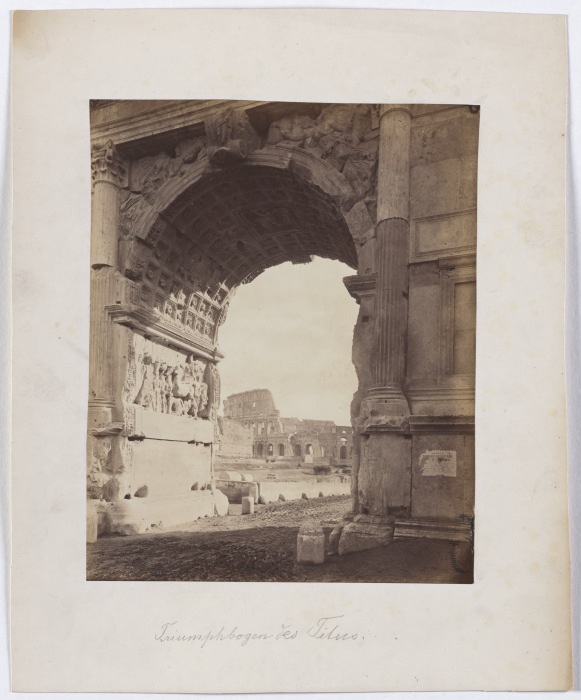 Rome: View through the Arch of Titus to the Colosseum a Anonym