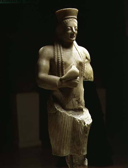 Kore figure of a young female Athenian holding a bird offeringGreek a Anonimo