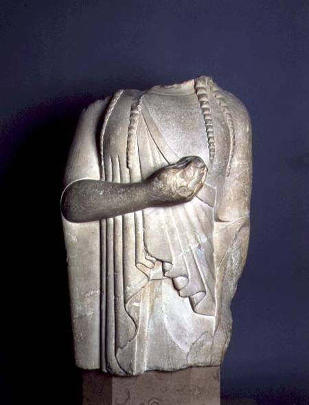 Statue of Aphrodite with a DoveGreek a Anonimo