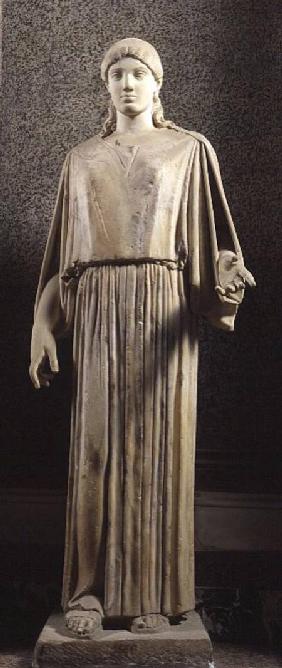 Female figure wearing a peplos