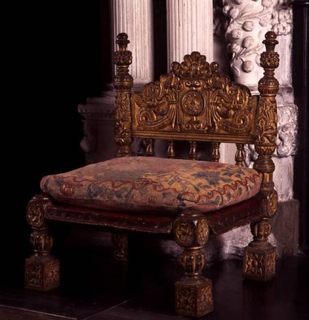 Chair used by one of Elizabeth's maids of honour when they were attending to her at court, in the dr a Anonymus