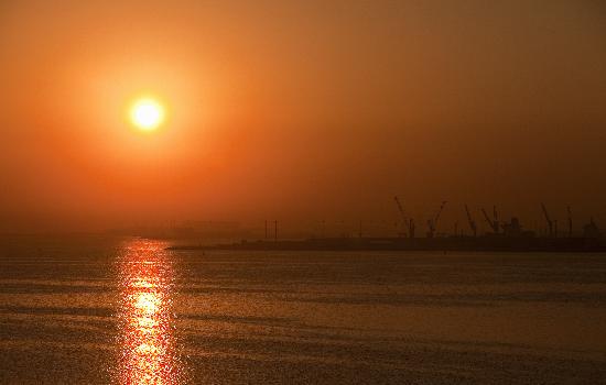 Katar - Sonnenaufgang in Doha a Arno Burgi