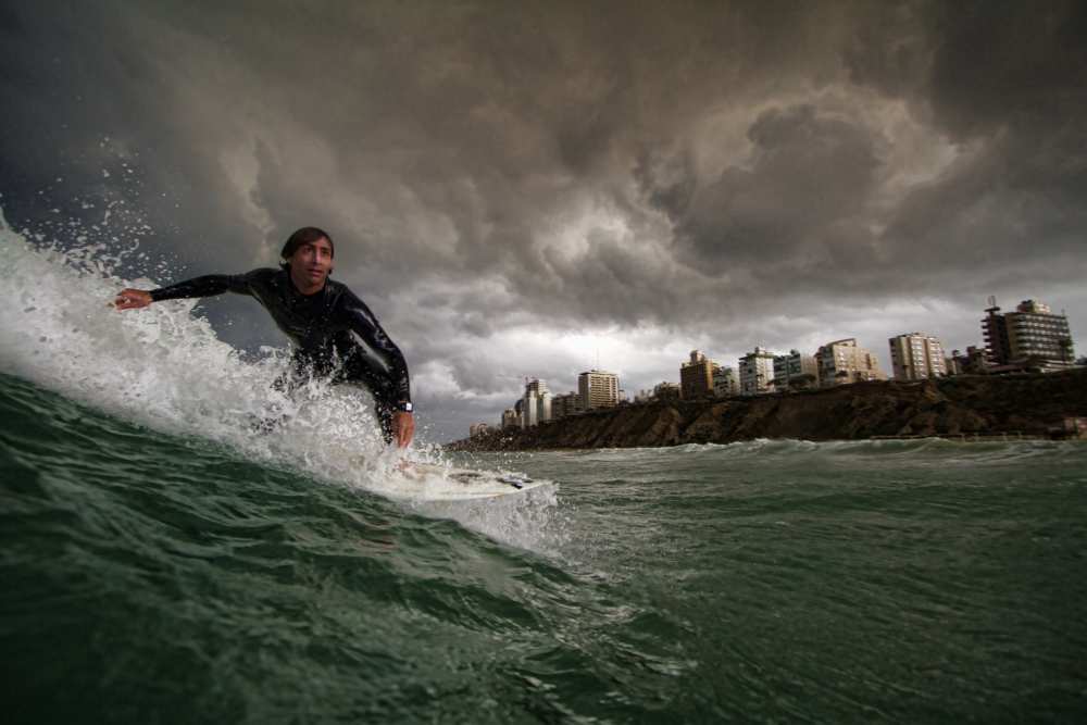 Apocalyptic Surfer a Assaf Gavra