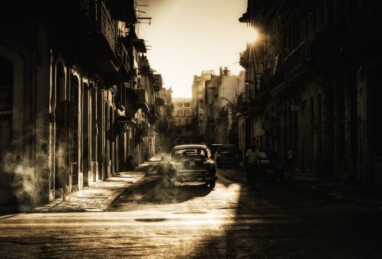 Mystic morning in Havana... a Baris Akpinar