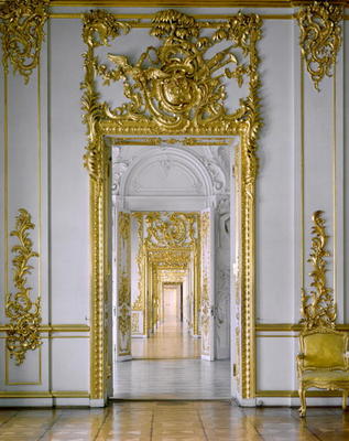 The Golden Suite, an enfilade of carved and gilded portals in the Catherine Palace (photo) a Bartolomeo Franceso Rastrelli