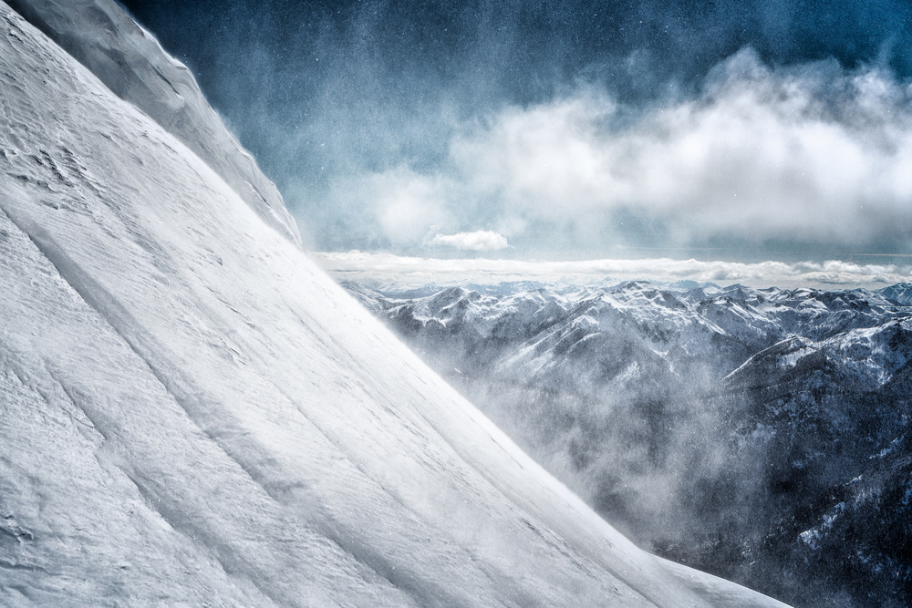 Snow in the wind a Carlos Guevara Vivanco