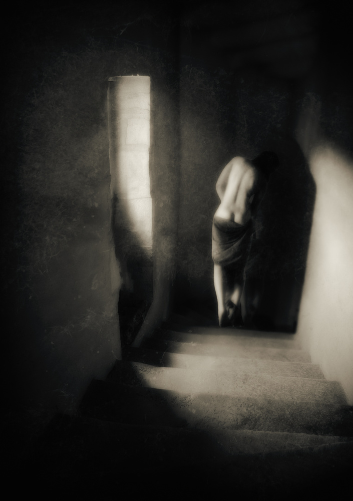 On the staircase a Charlaine Gerber