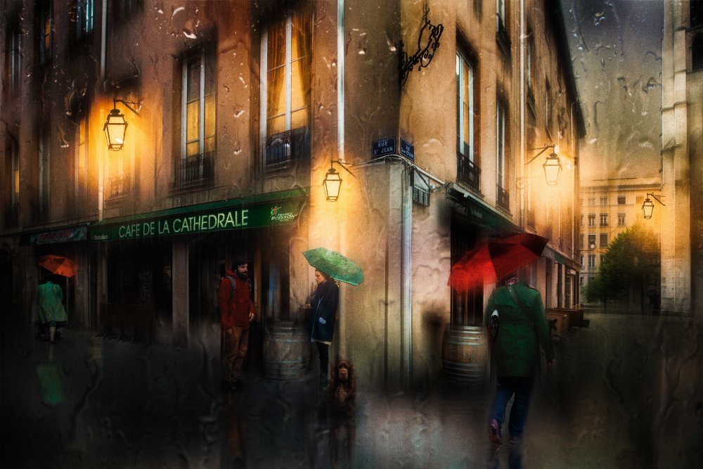 Coffee time at Cafe de la Cathedrale.... a Charlaine Gerber