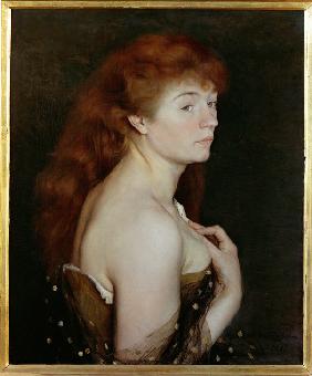 Portrait de jeune femme rousse
