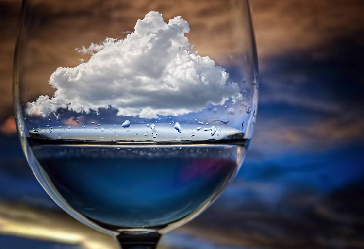 Cloud in a glass a Chechi Peinado