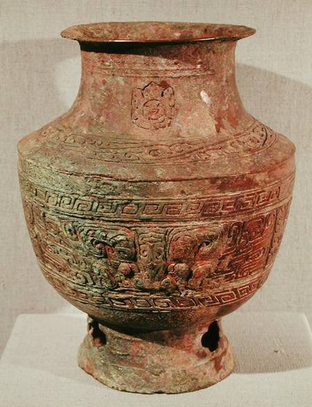 'Lei' wine vase decorated with a taotie design, from Pao-Chia-Chuang, Zhengzhou, Henan, Shang Dynast a Scuola Cinese