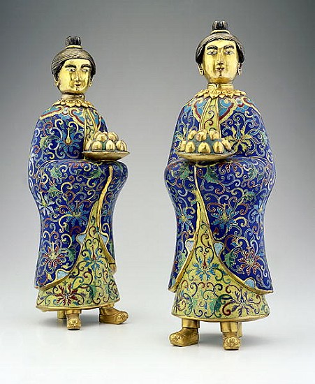 Pair of female attendants, Qianlong period, 1736-95 (cloisonne enamel) a Scuola Cinese
