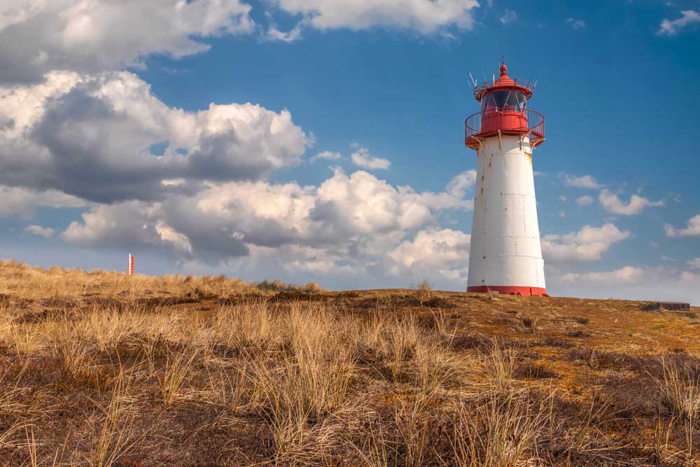 List-West lighthouse in the Ellenbogen Peninsula nature reserve a Christian Müringer