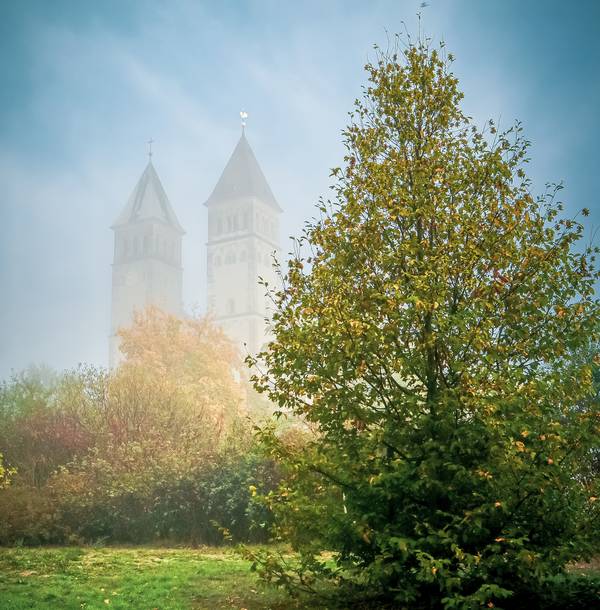 Taborkirche im Nebel.jpg (8916 KB)  a Dennis Wetzel
