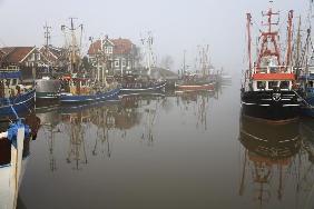 Nebel über Neuharlingersiel