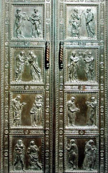 Doors depicting Martyrs a Donatello