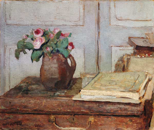 Quiet life with the painting suitcase of the artist and a vase with moss roses a Edouard Vuillard