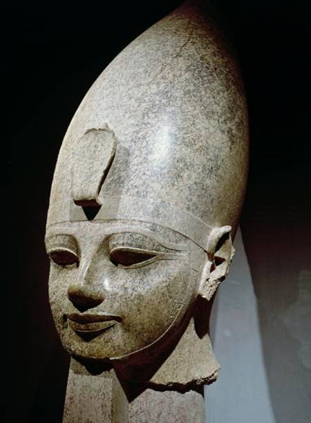 Colossal head of Amenhotep III, from al-Qurnah, New Kingdom a Egizi