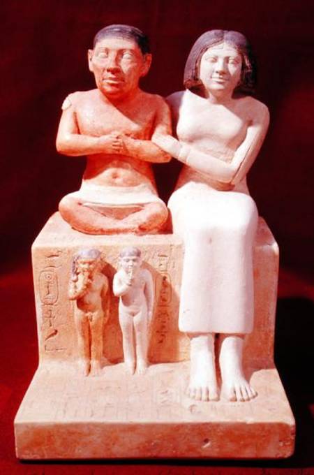 Statuette of the dwarf Seneb and his family a Egizi