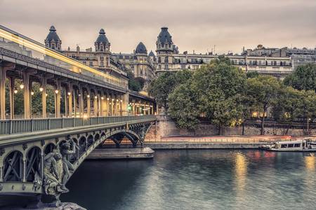 Bir-Hakeim Sunset