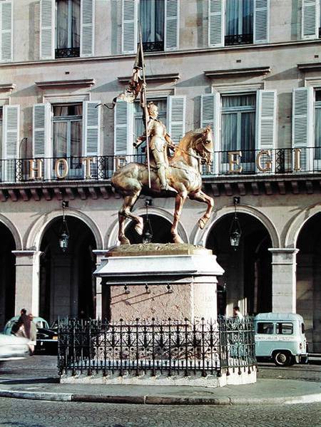 Equestrian statue of Joan of Arc (1412-31) a Emmanuel Fremiet