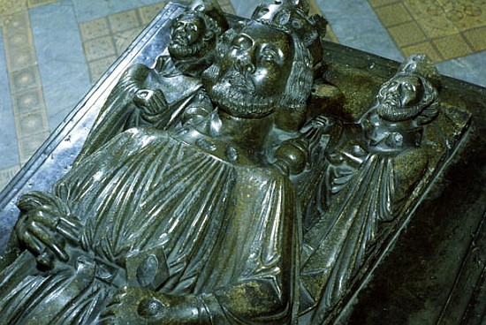 King John''s Tomb with two miniature figures of St. Wulstan and St. Oswald a Scuola Inglese