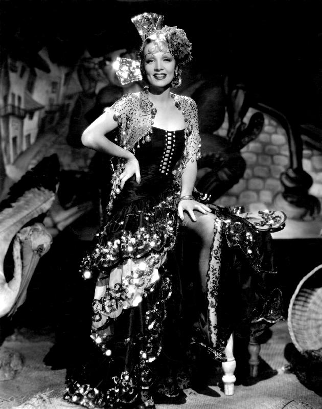 La femme et le pantin, THE DEVIL IS A WOMAN de JosefvonSternberg avec Marlene Dietrich a English Photographer, (20th century)