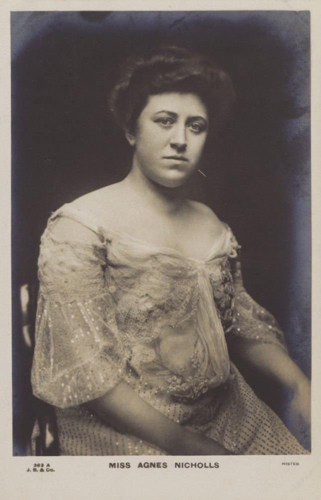 Agnes Nicholls, English soprano a Ernest Walter Histed