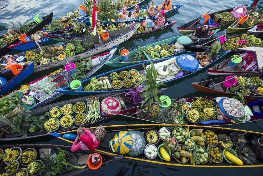 Banjarmasin Floating Market a Fauzan Maududdin