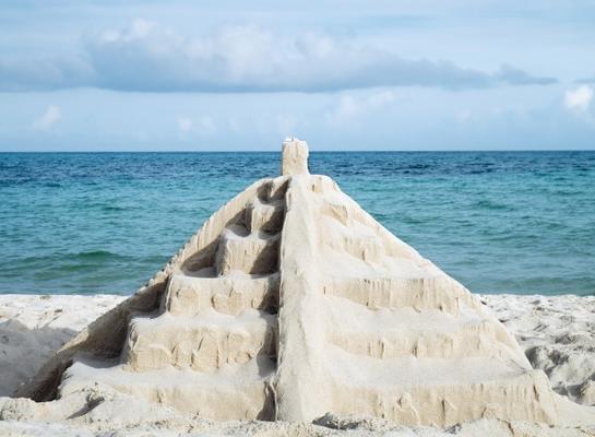 mayan sand pyramid a Franck Camhi