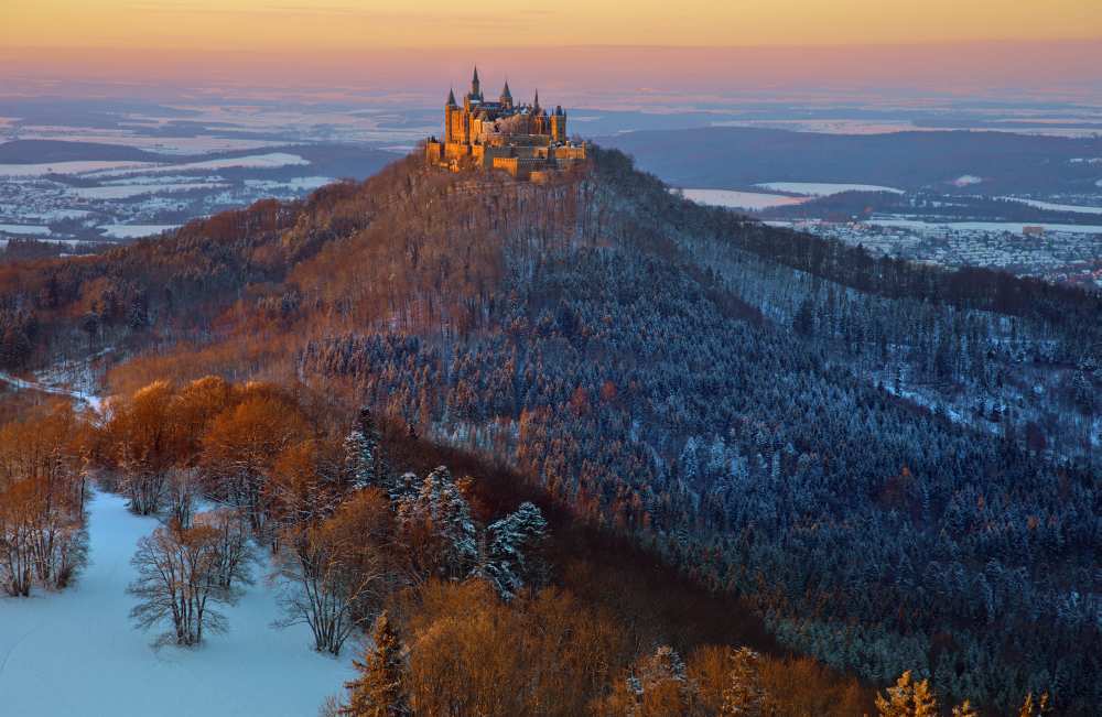 Hohenzollern in  Winter mood a Franz Schumacher