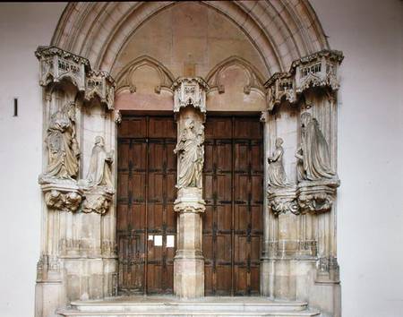 Portal of the chapel a Scuola Francese