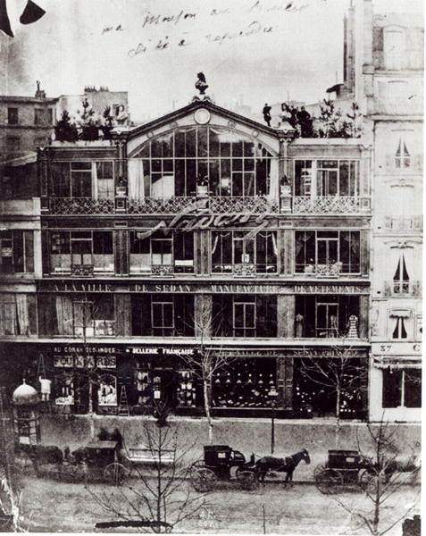 Studio of Nadar at 35 Boulevard des Capucines, Paris, c.1855 (b/w photo)  a Gaspard Felix Tournachon Nadar