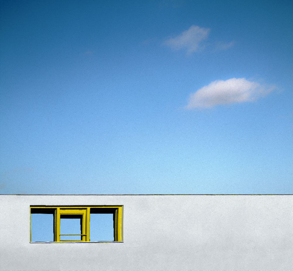 Yellow window a Gilbert Claes