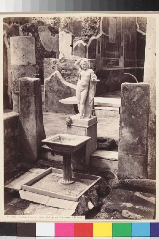 Pompeji: Brunnen mit Putto a Giorgio Sommer